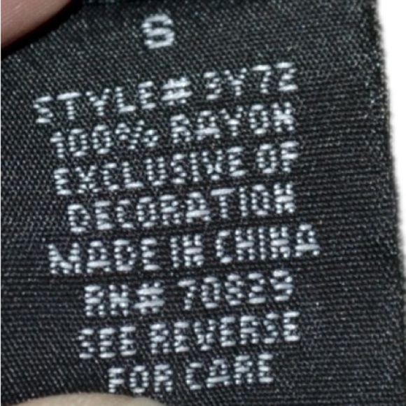 RUE 21 -  Long Sleeve Half Button Up Hip Length Women’s Top Olive Size Small - Picture 3 of 5